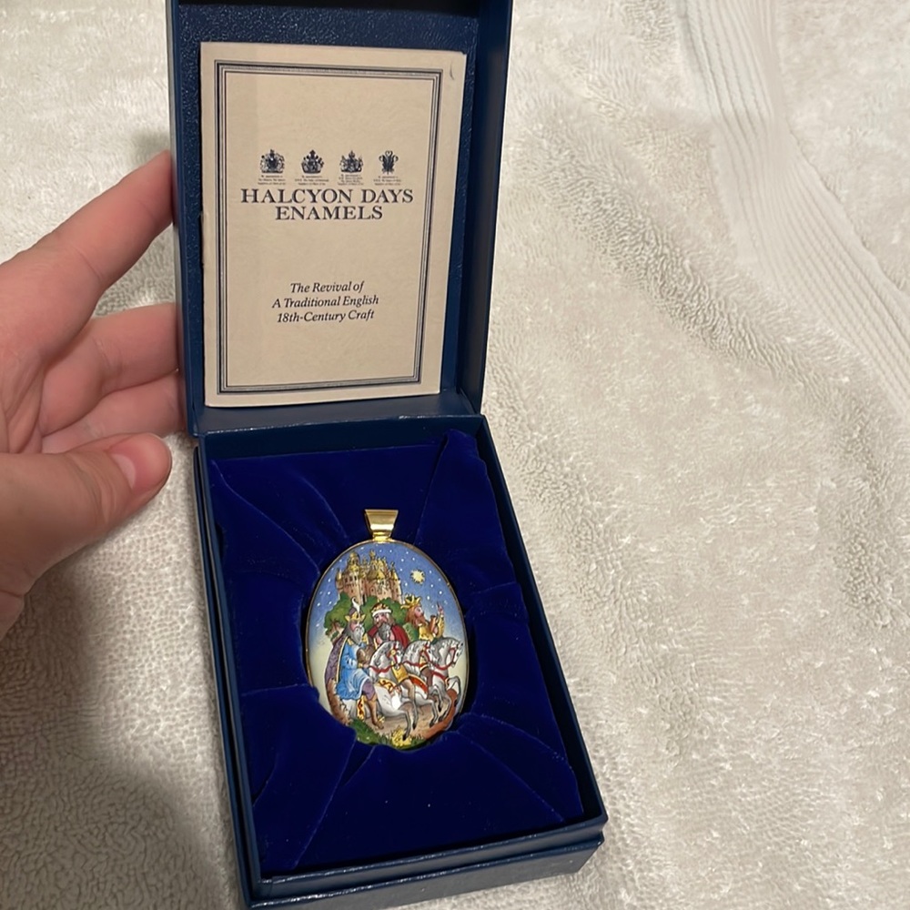 Halcyon Days Enamels “we three Kings” pendant